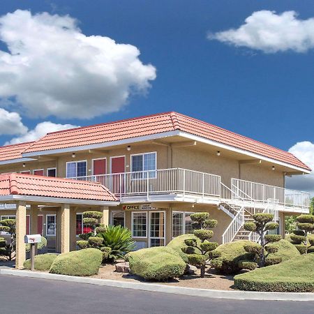 Days Inn By Wyndham Turlock Exterior photo