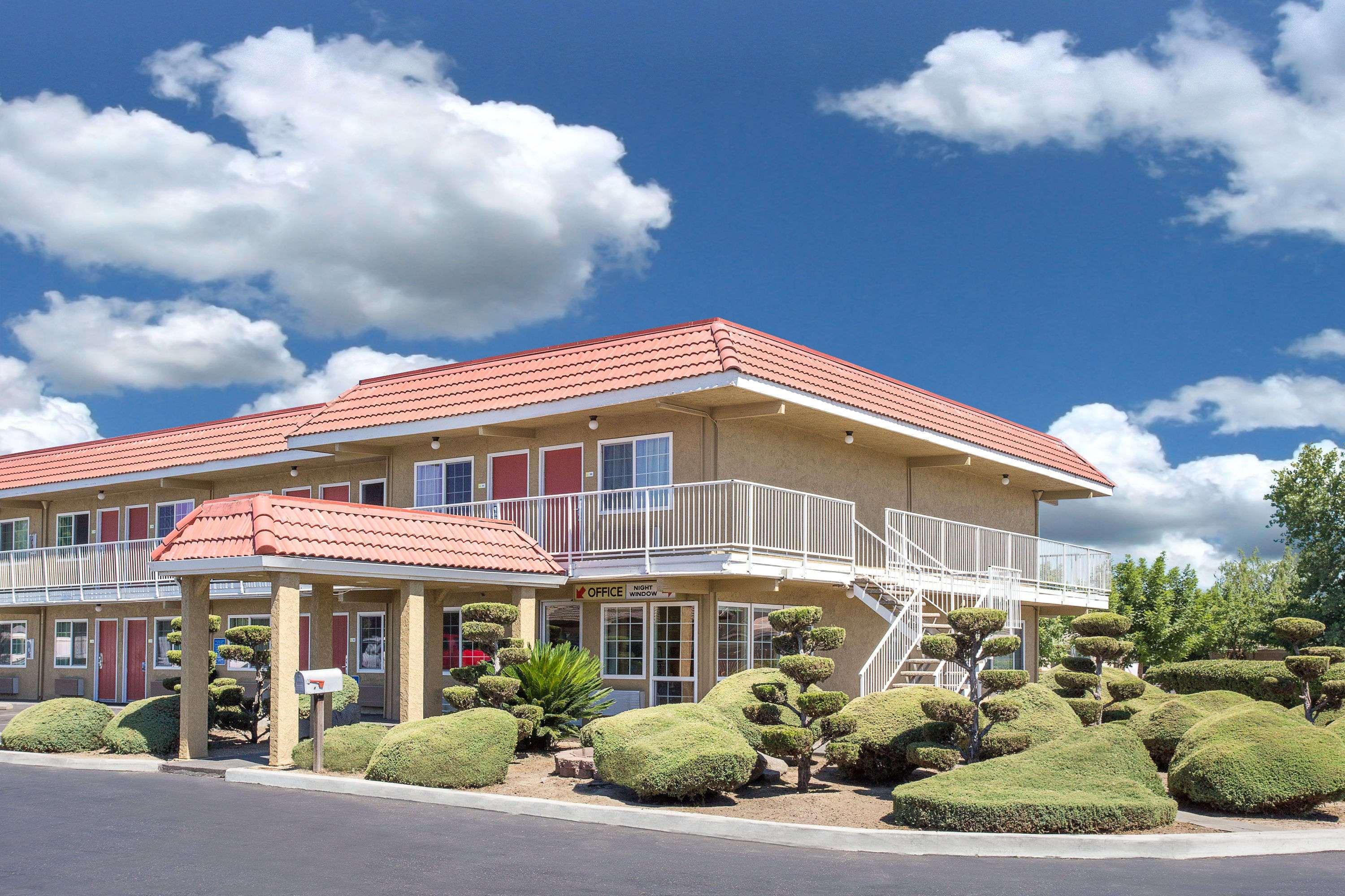 Days Inn By Wyndham Turlock Exterior photo