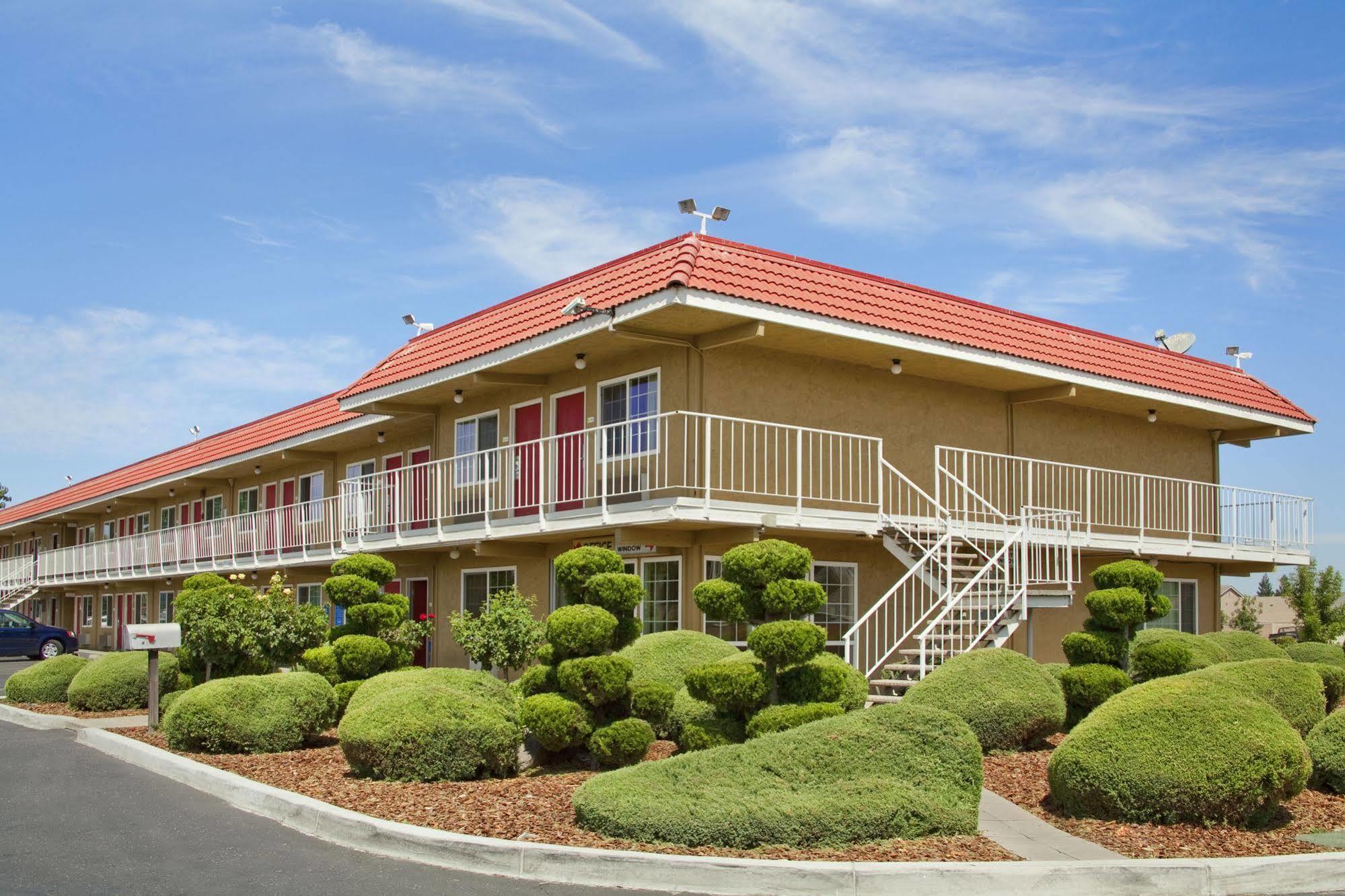 Days Inn By Wyndham Turlock Exterior photo